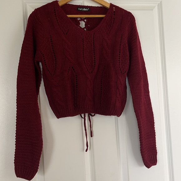 Cable Knit Crop Sweater with Lace Up Back Size Medium - Picture 10 of 11